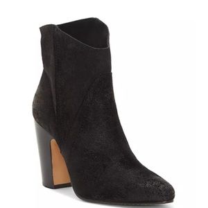 New Vince Camuto Black Suede Creestal Boots